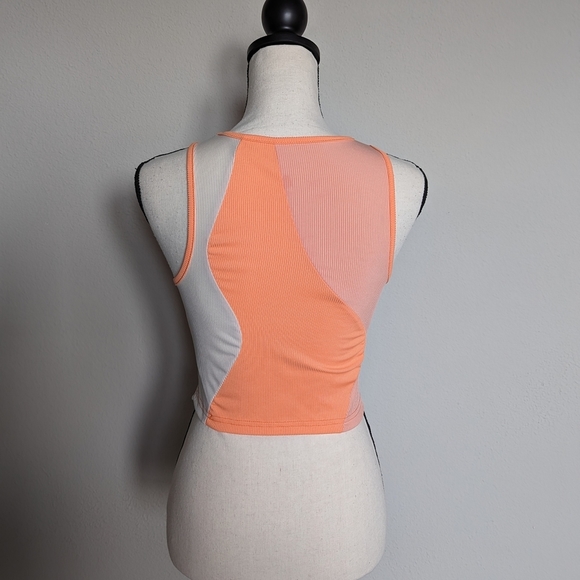 Light and bright orange abstract color block cropped ribbed tank top size L - Picture 5 of 6
